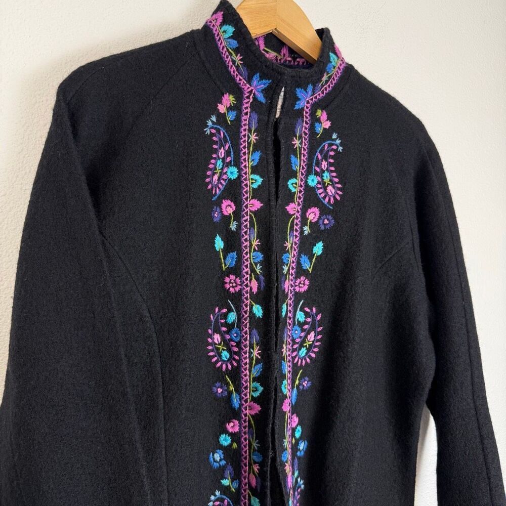 Vintage CLC Embroidered 100% Wool Cardigan Size XL‎